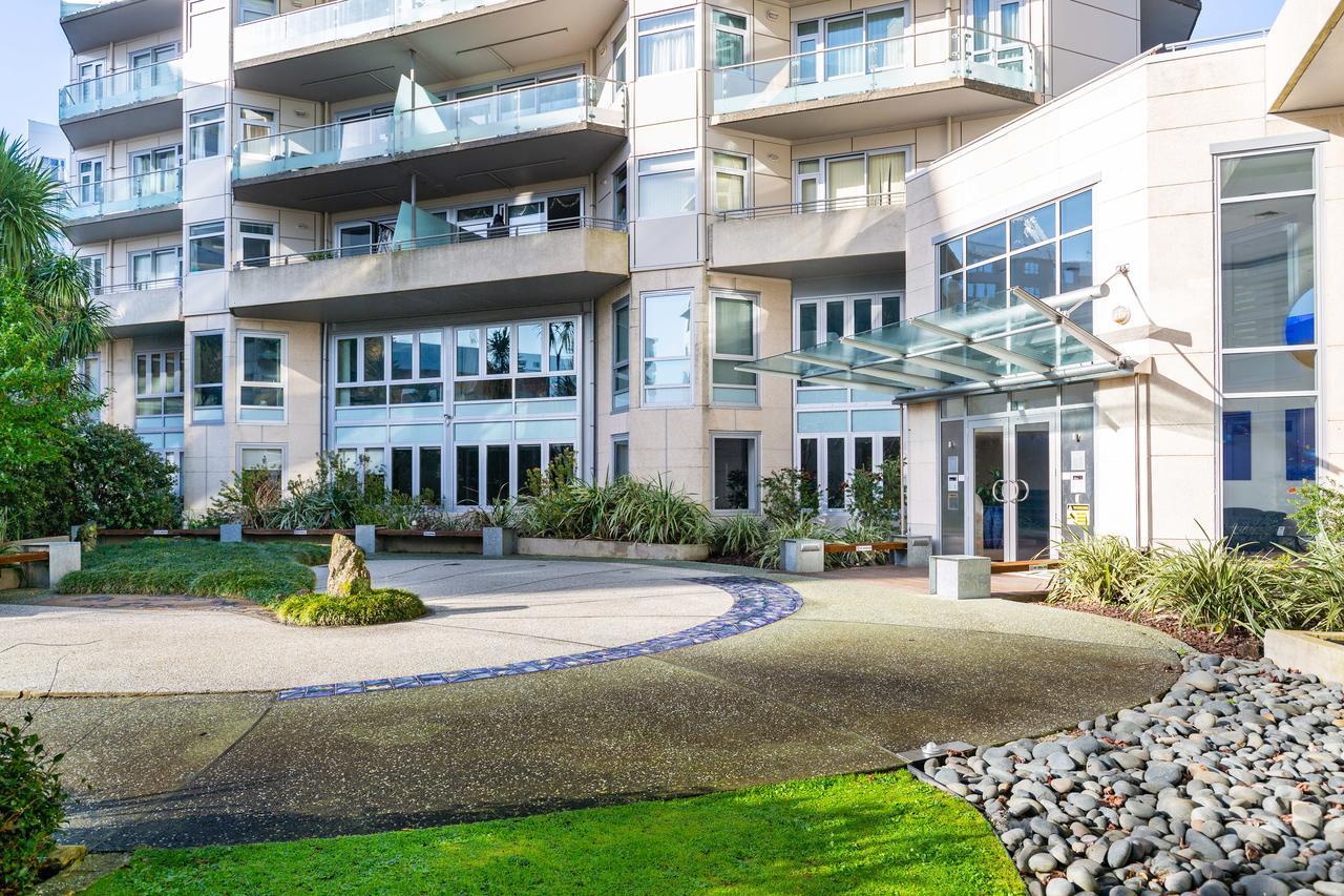 Beautiful With Balcony Apartment