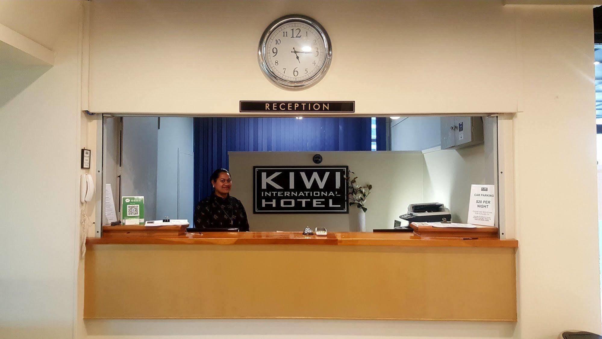 Hotel Kiwi International