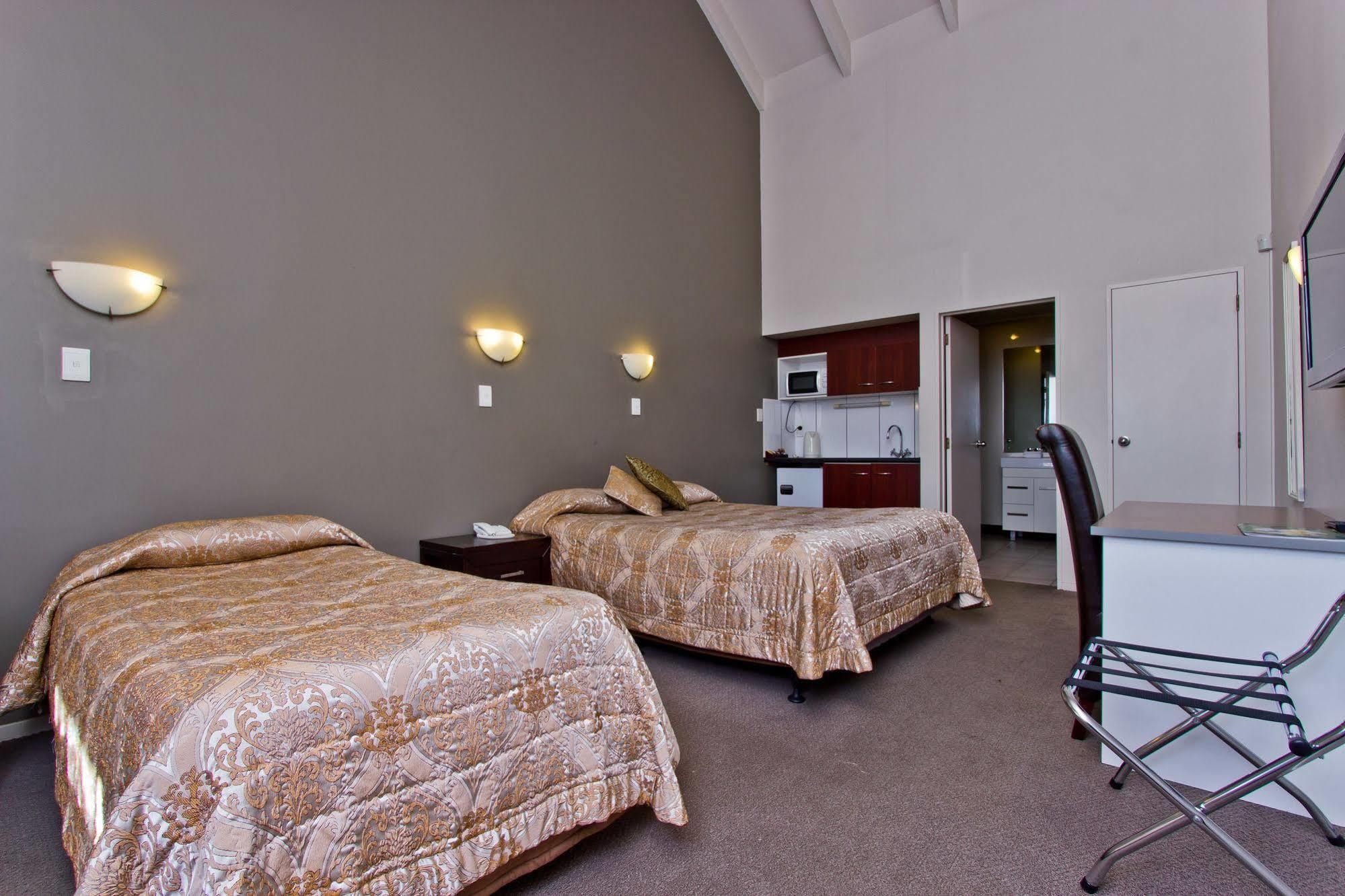 Airport Manor Auckland