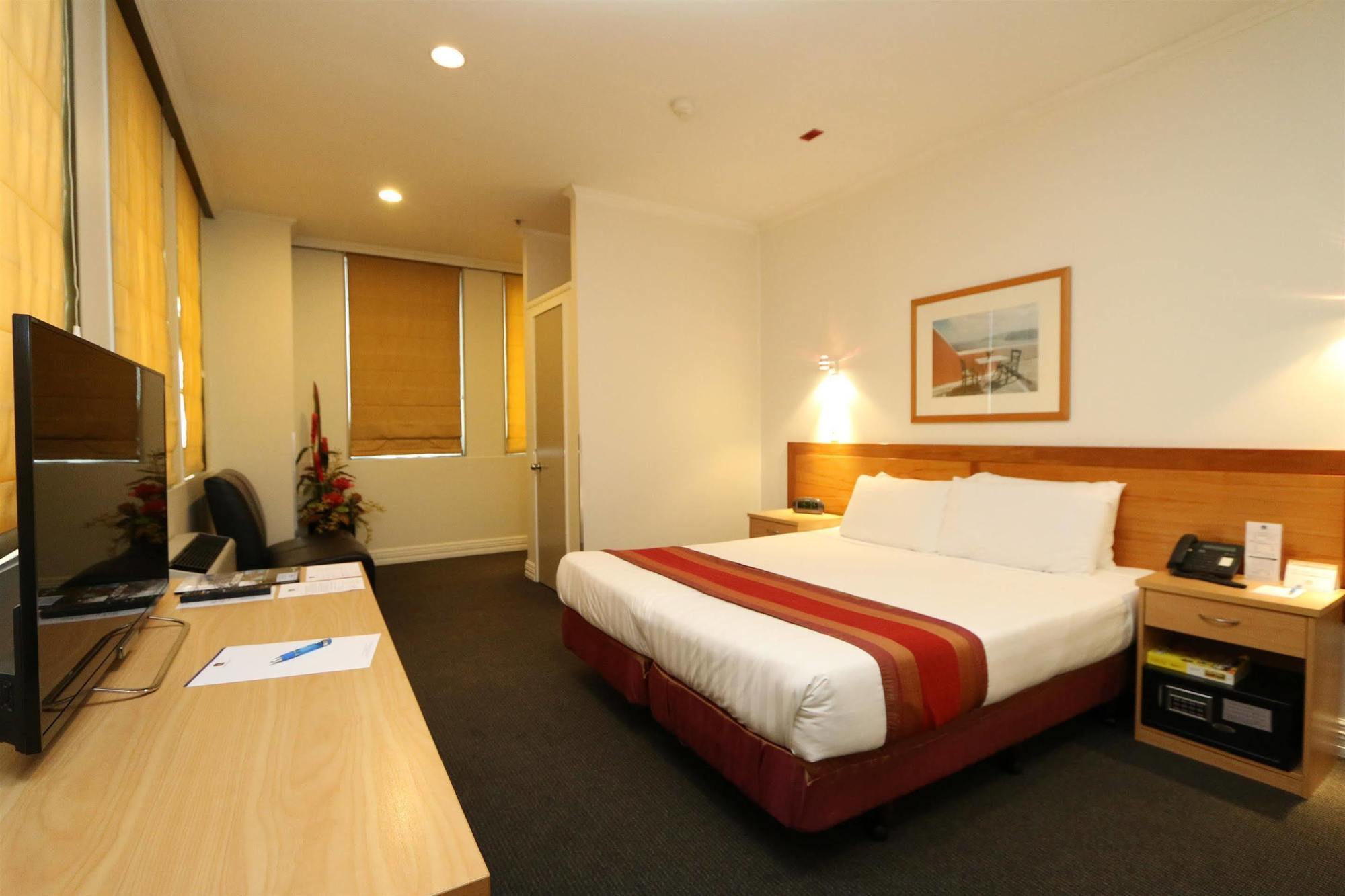 Edit Auckland Central Hotel 3*