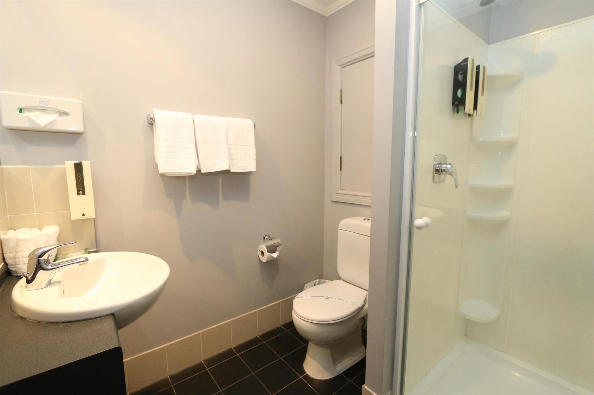 Edit Auckland Central Hotel 3*