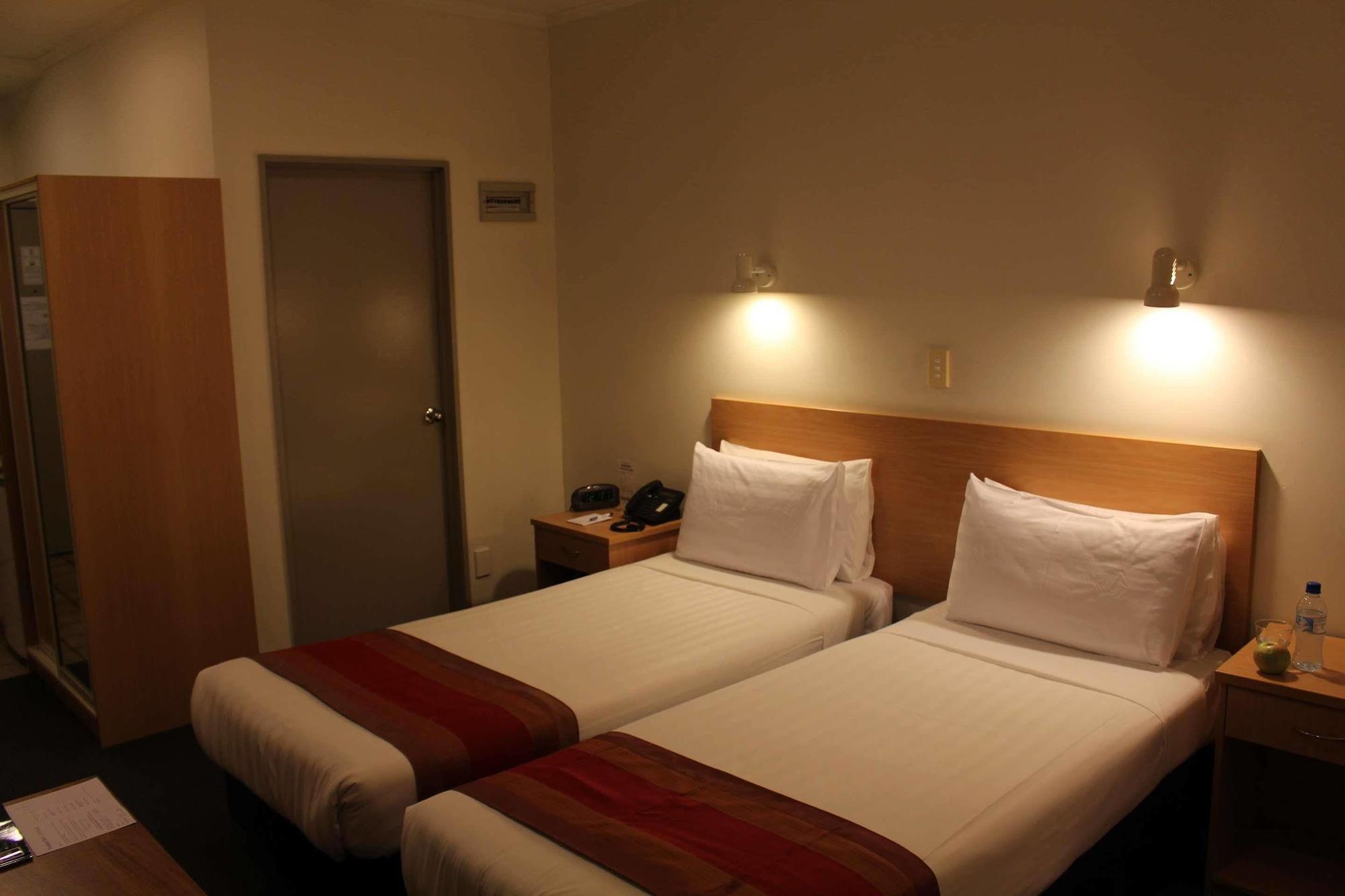 Edit Auckland Central Hotel 3*