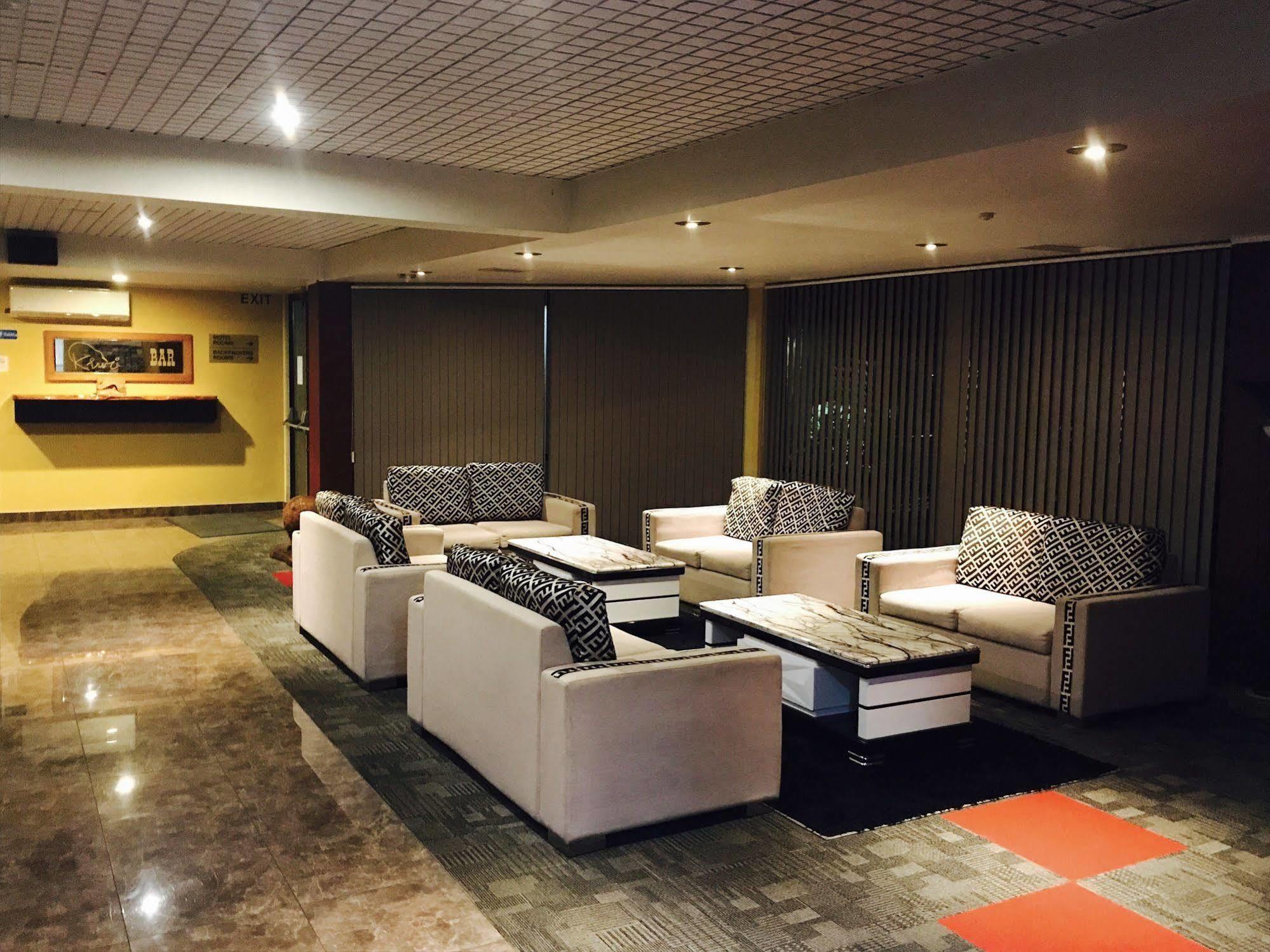 Kiwi Airport Backpackers * Auckland