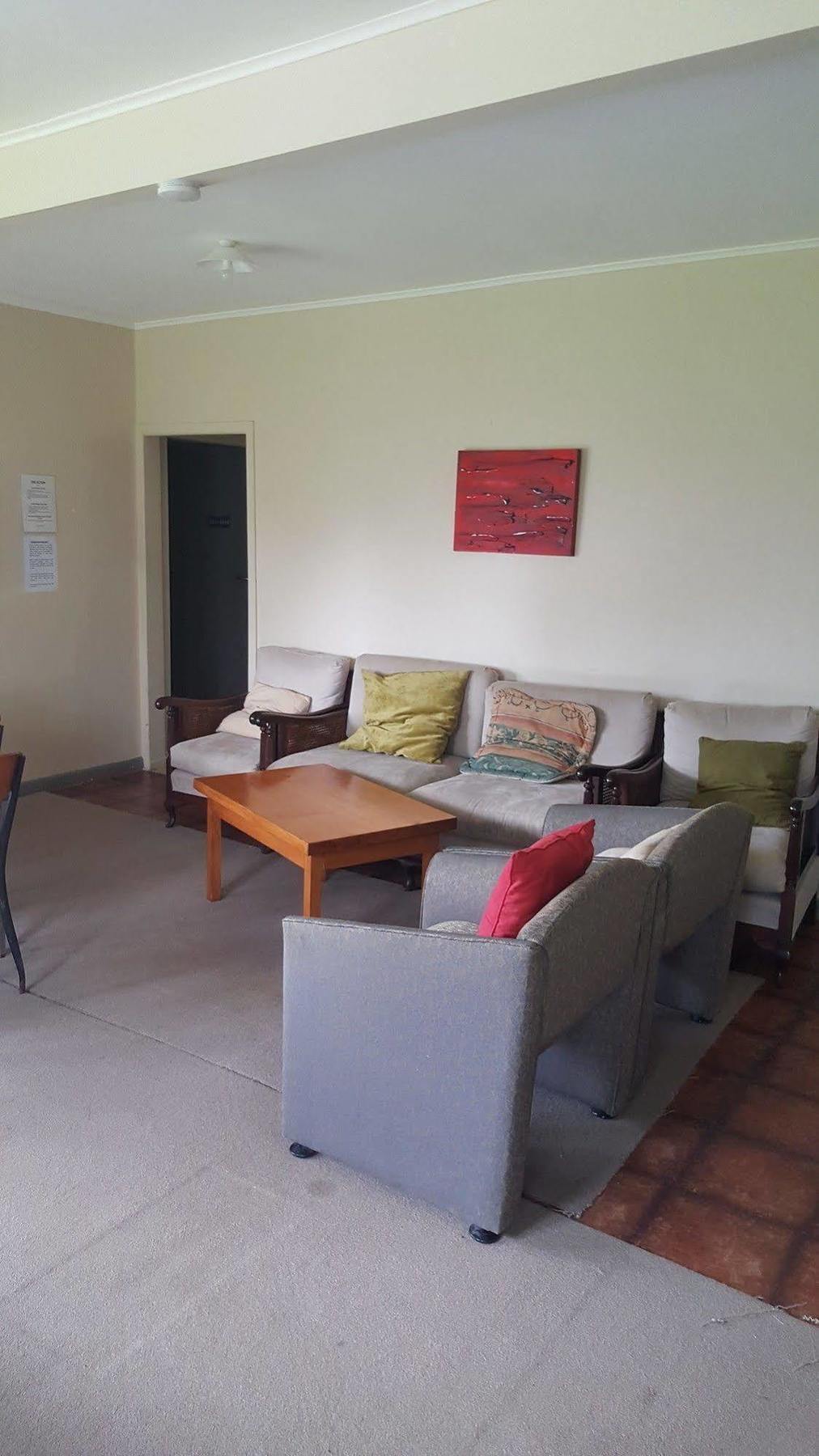 Kiwi Airport Backpackers Auckland
