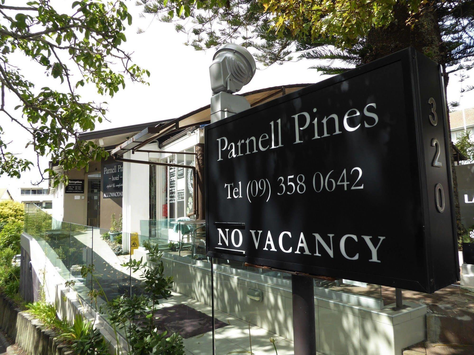 Parnell Pines 3*