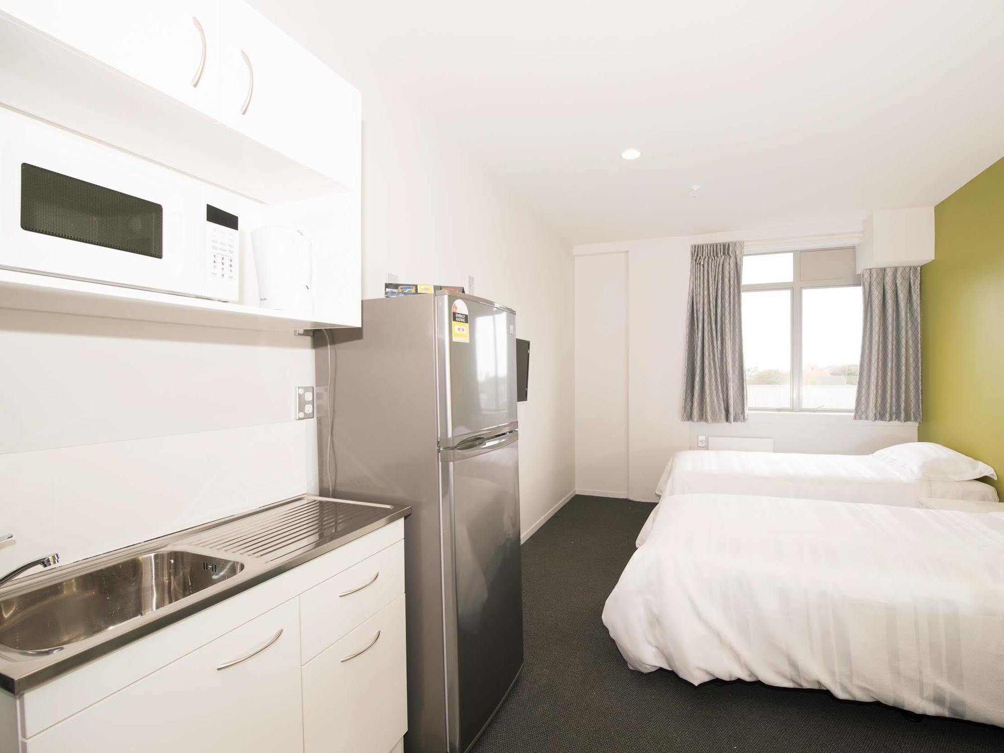 Park Ave Aparthotel 3*