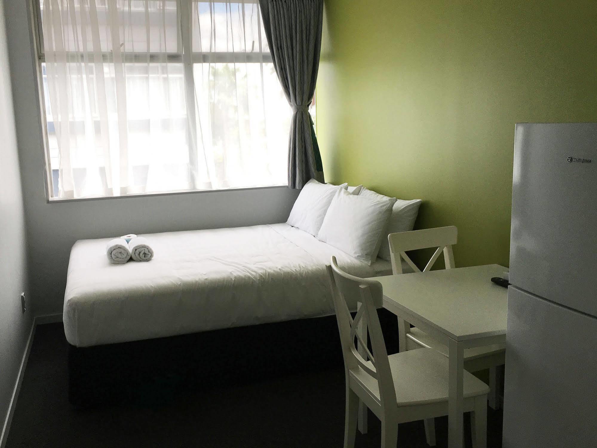 Park Ave Aparthotel 3*