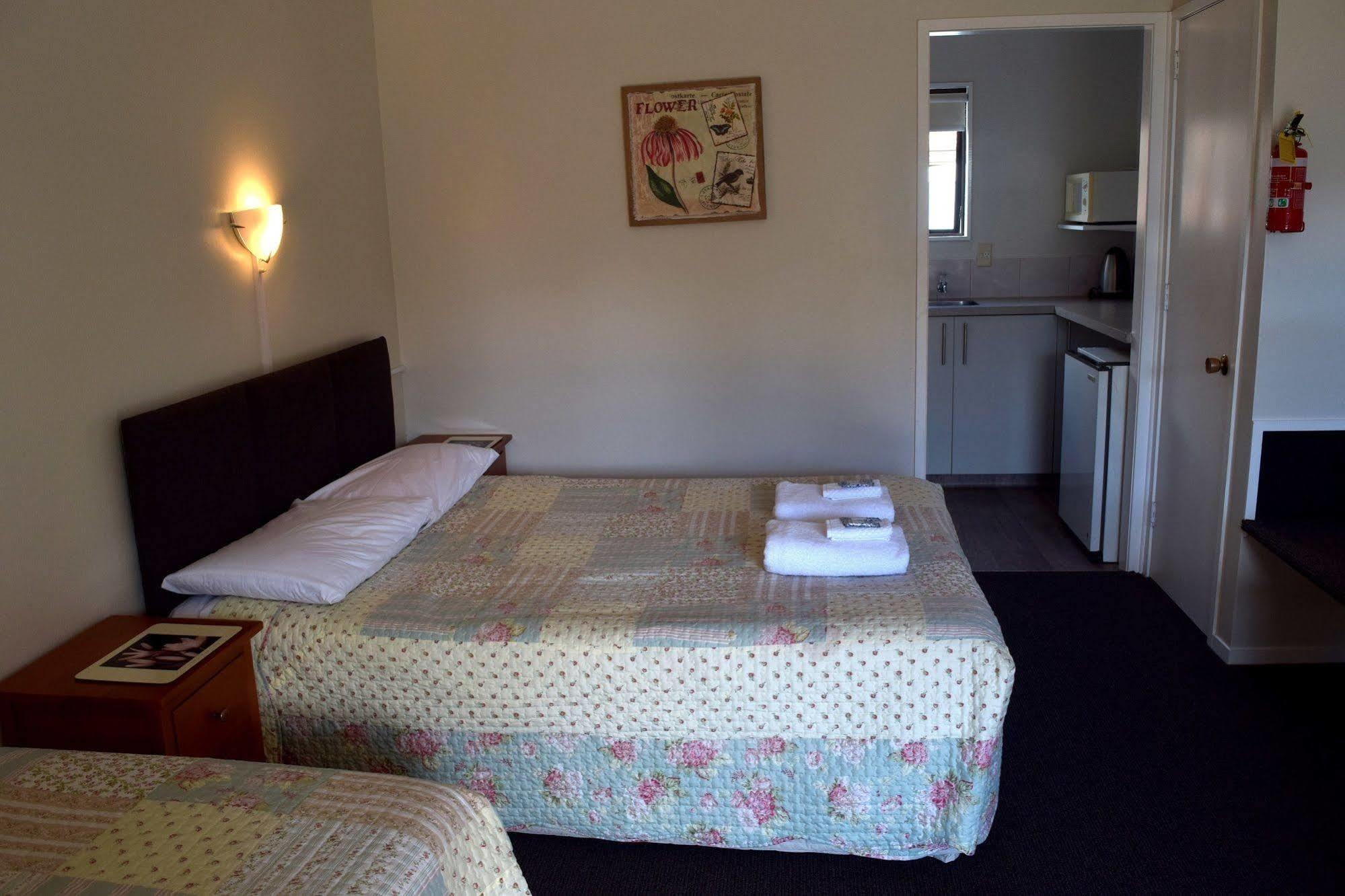 Monument Motor Papakura 3* Auckland
