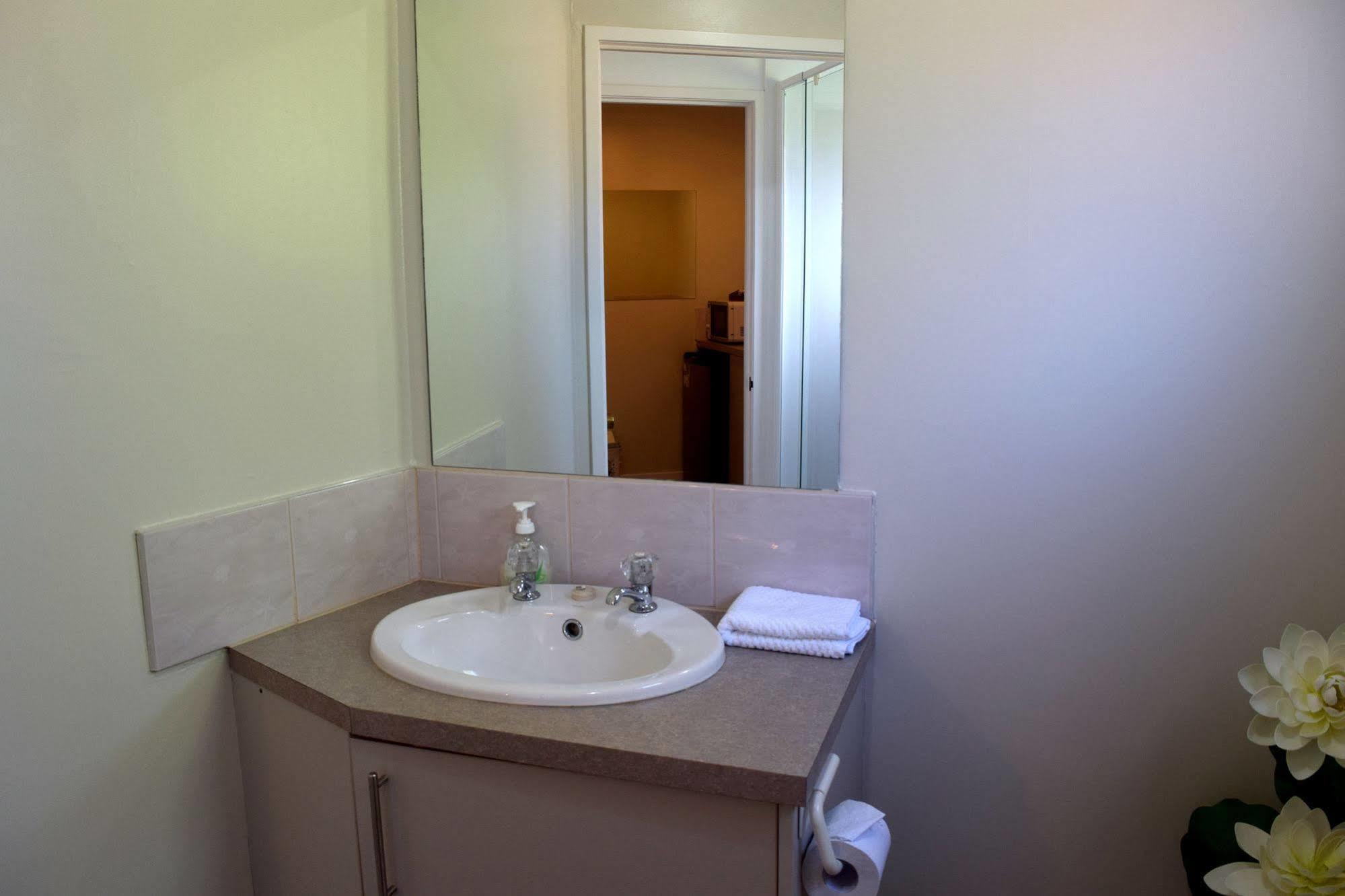 Motel Monument Motor Papakura 3*