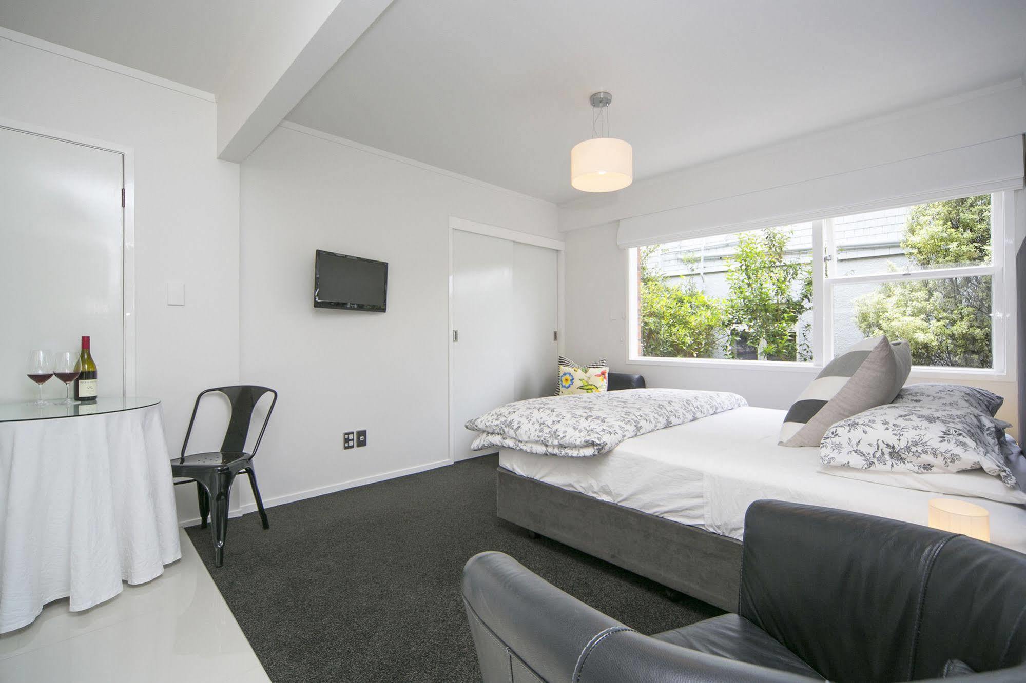 Kohimarama Beach Bed & Breakfast - Style And Privacy In Superb Location Acomodação com café da manhã  Auckland