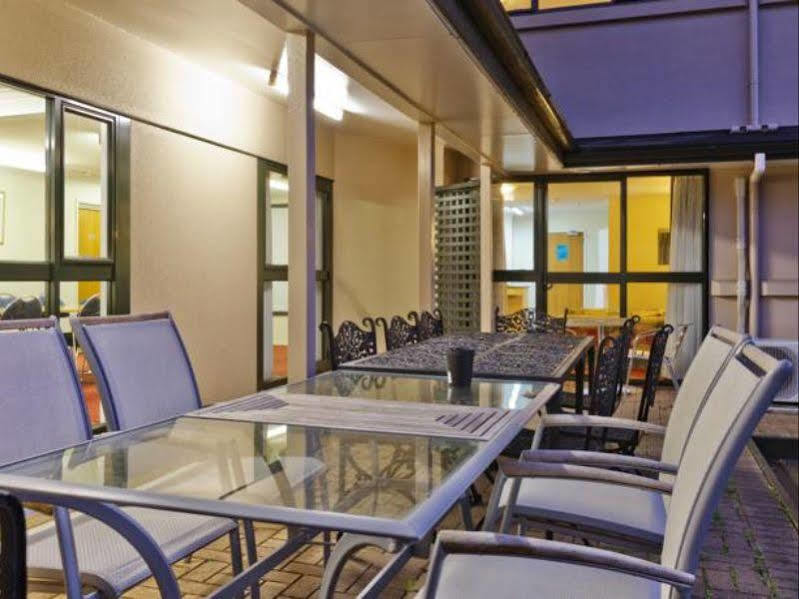Motel Albany Oak 4*