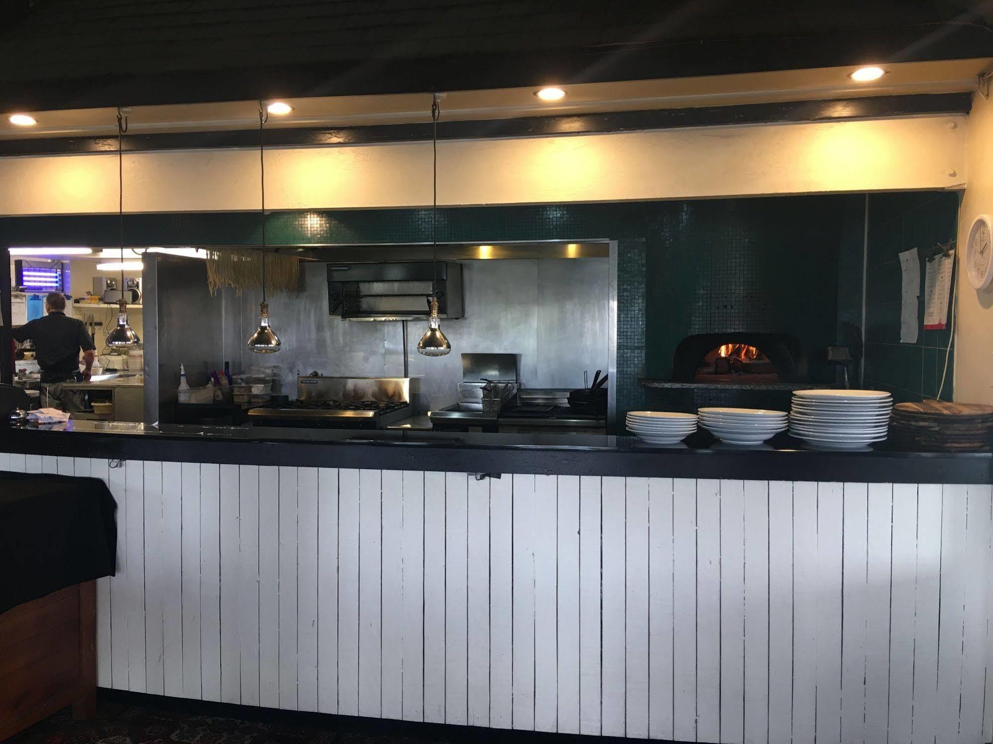 The Surrey 4* Auckland