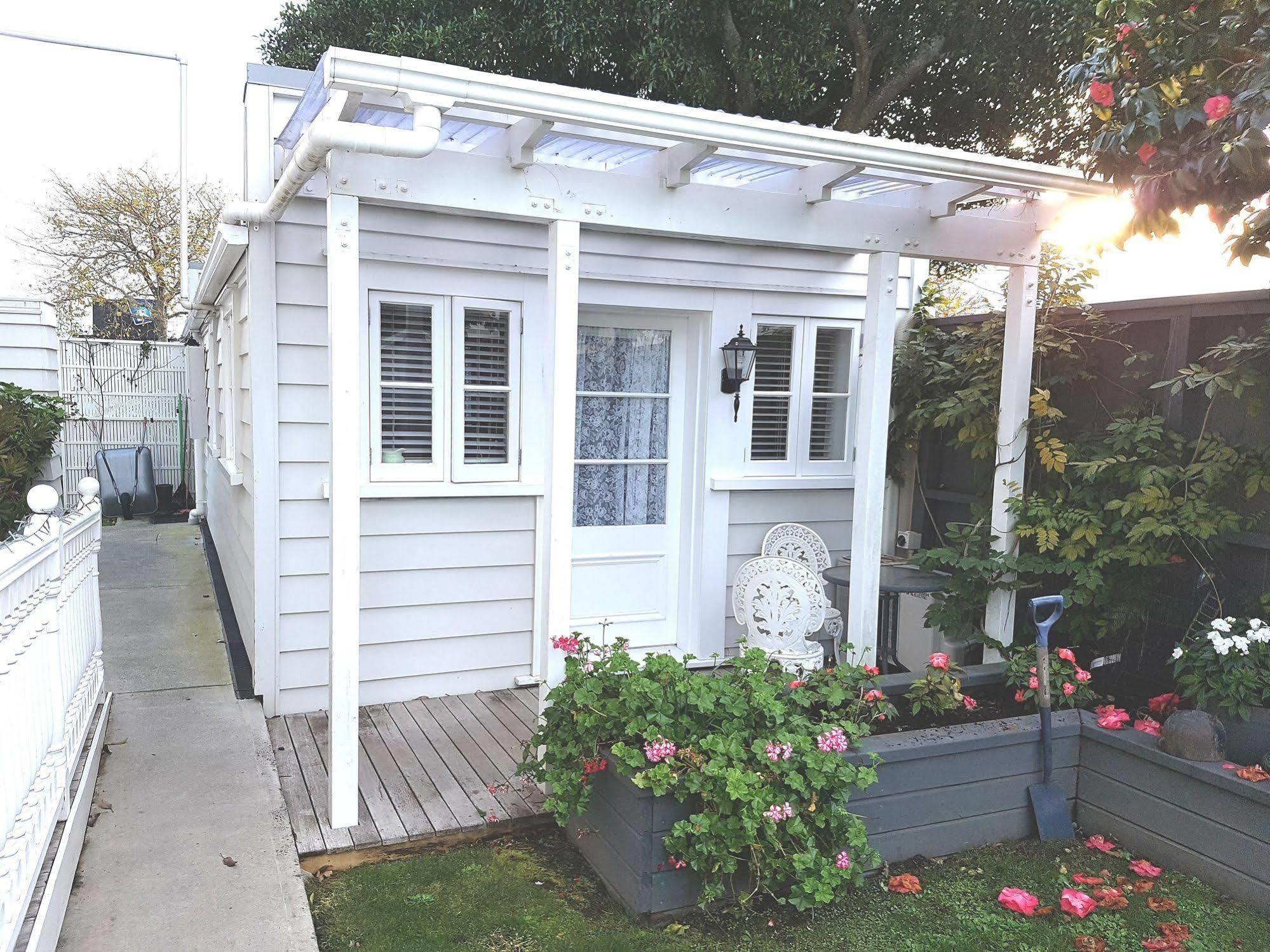 Guest house Ponsonby Manor 4*