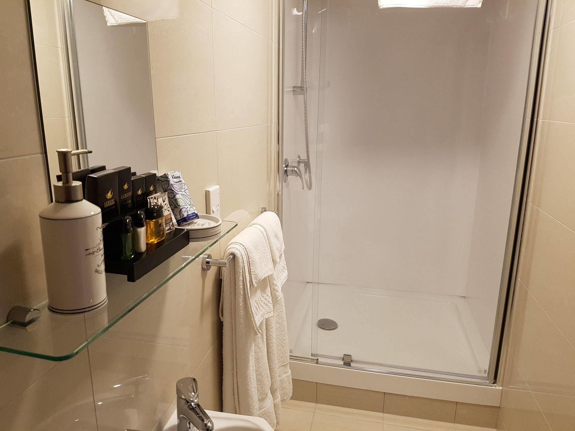 Guest house Ponsonby Manor 4*