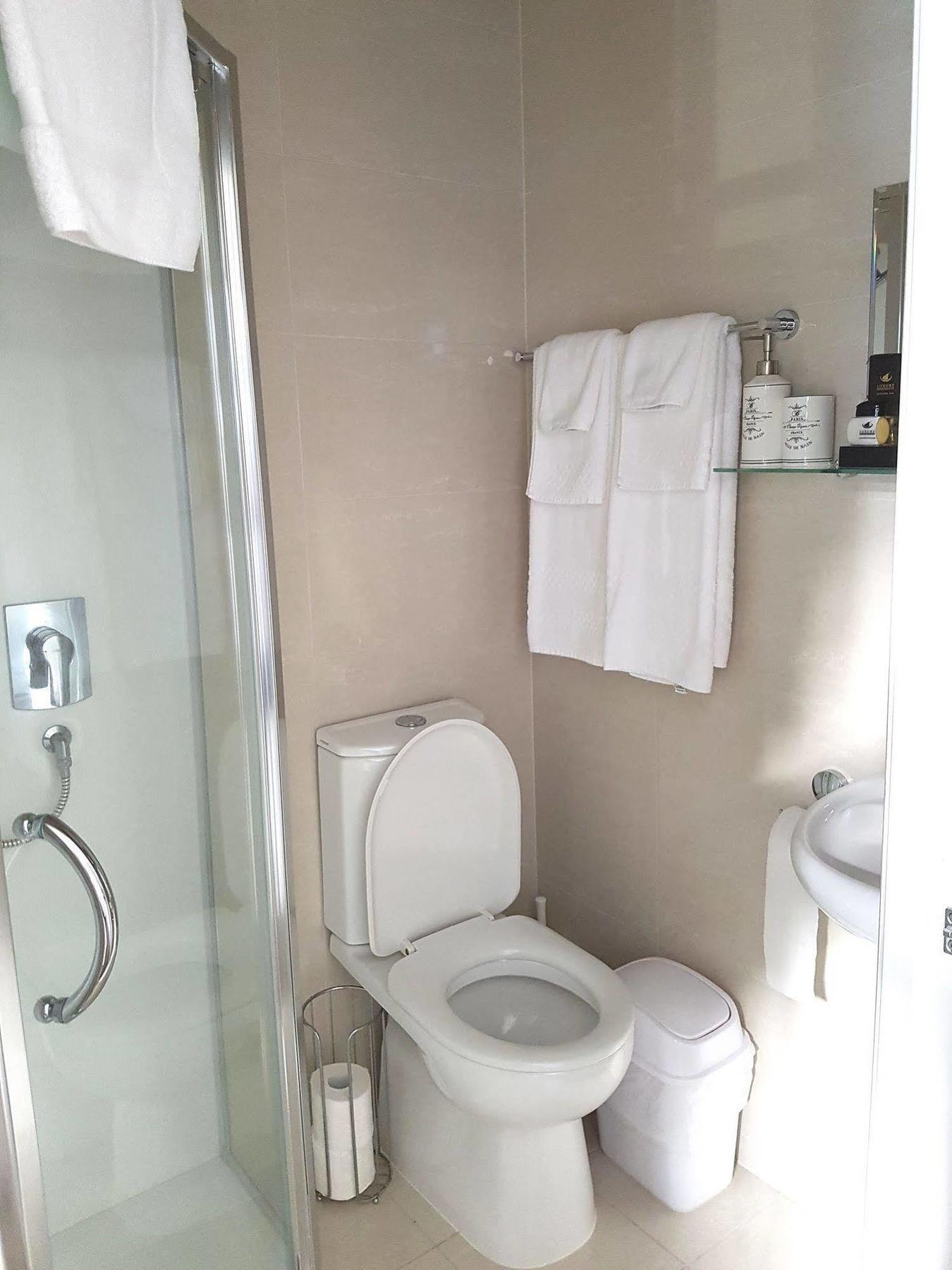 Ponsonby Manor Guest house 4*
