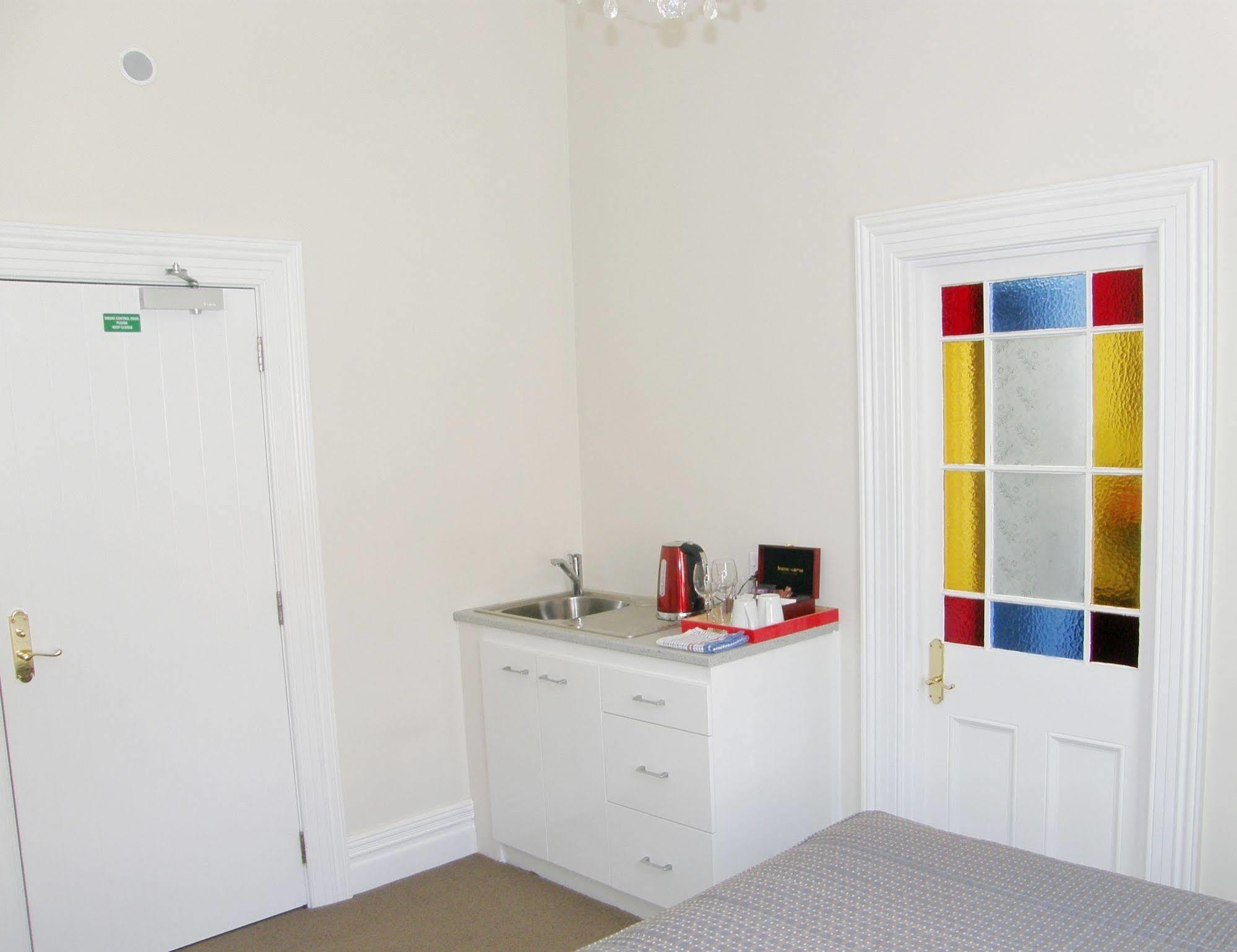 Ponsonby Manor 4*