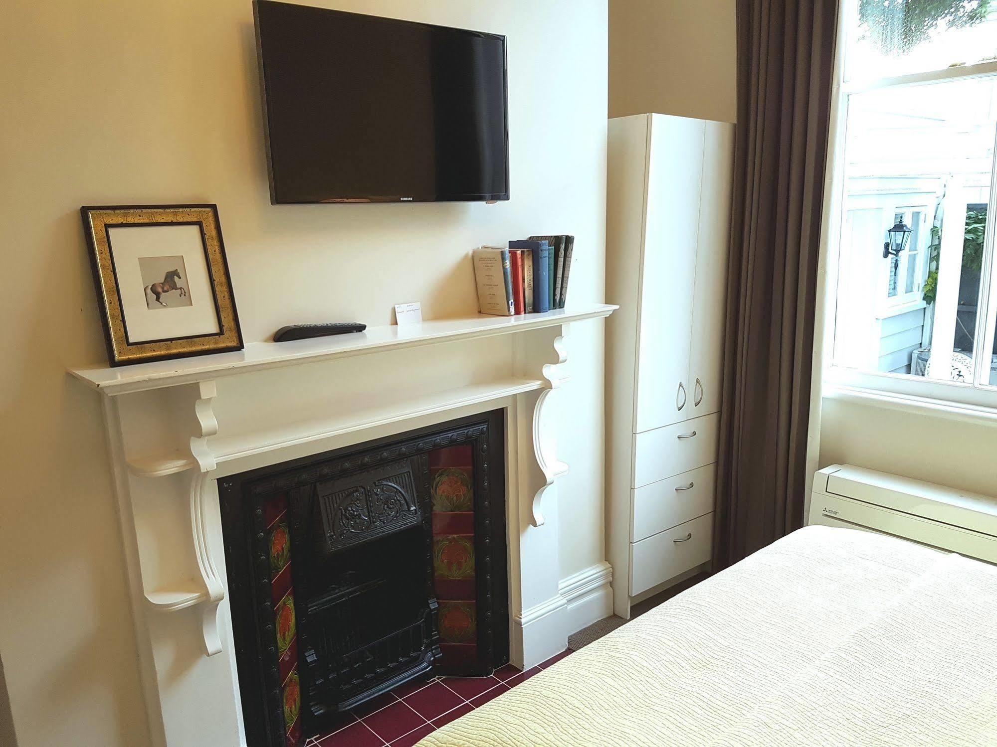 Guest house Ponsonby Manor