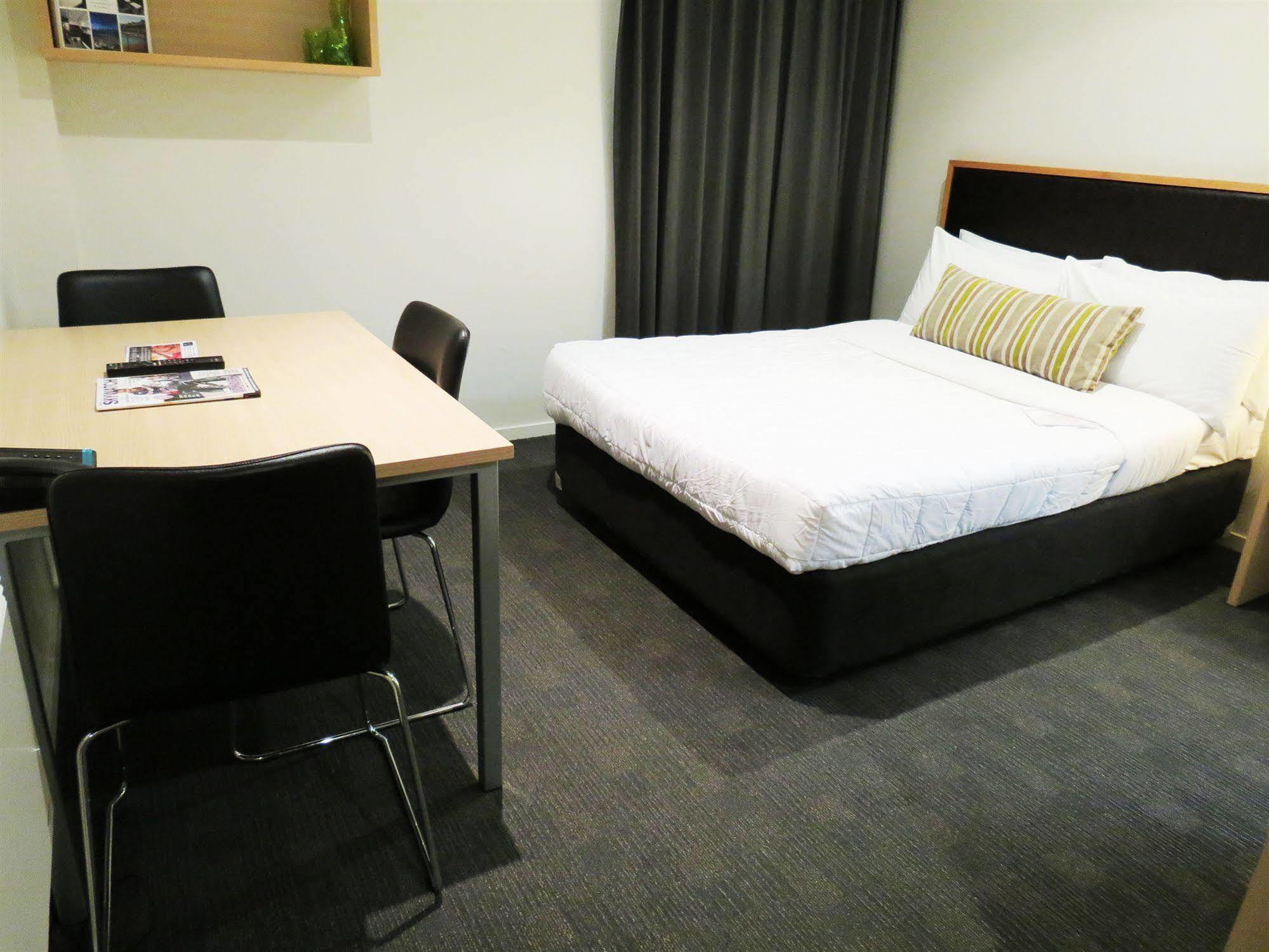 Aparthotel Tetra Serviced By Castle 3*