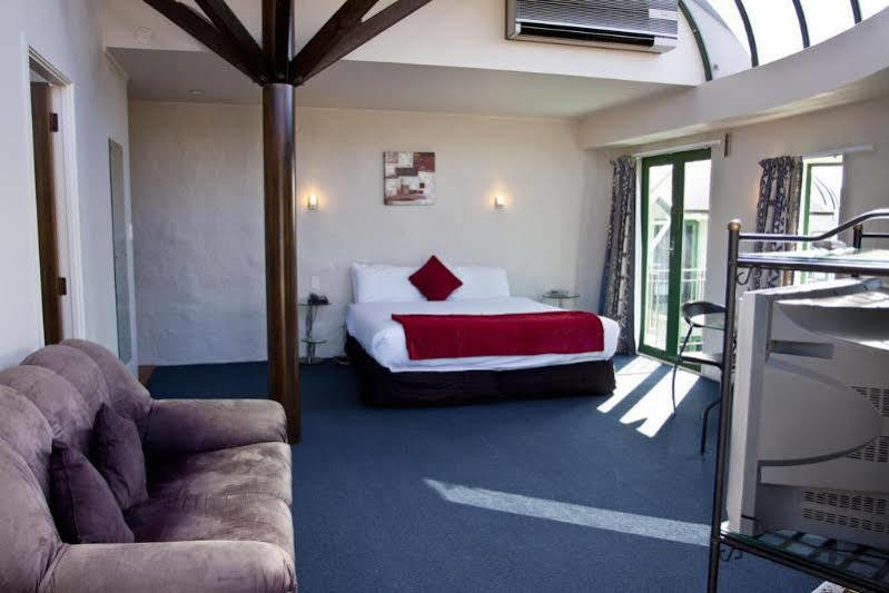 Parklane Motor Motel