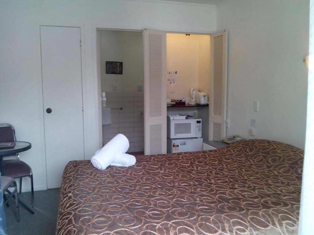 Motel Dukes Midway 4*