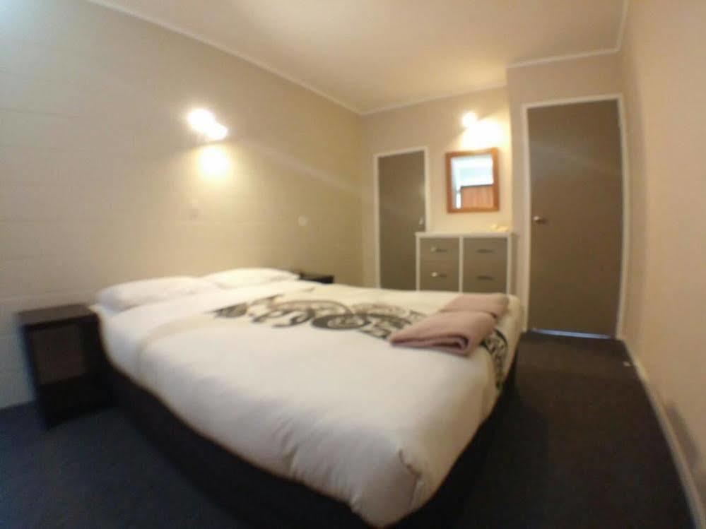 Takanini Park Motor Motel 3*
