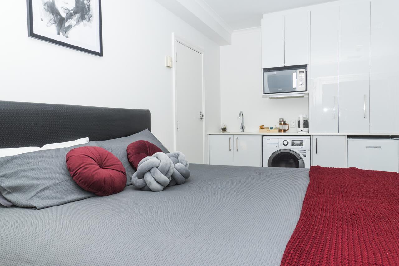 Centre W/ Pool And Gym Apartment Auckland