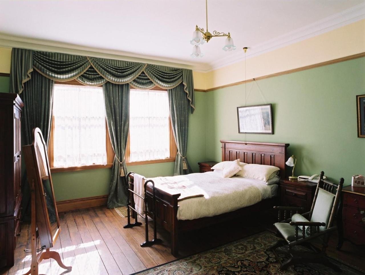 Braemar On Parliament St Bed & Breakfast