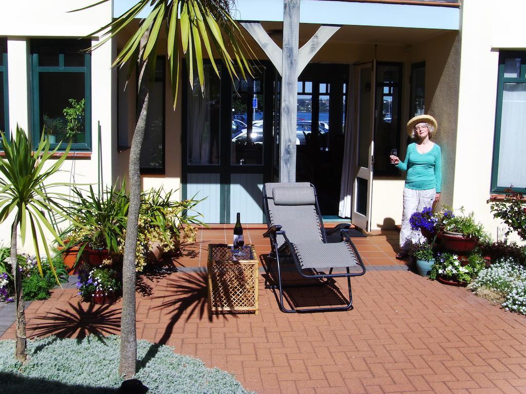 Admirals Landing Waterfront