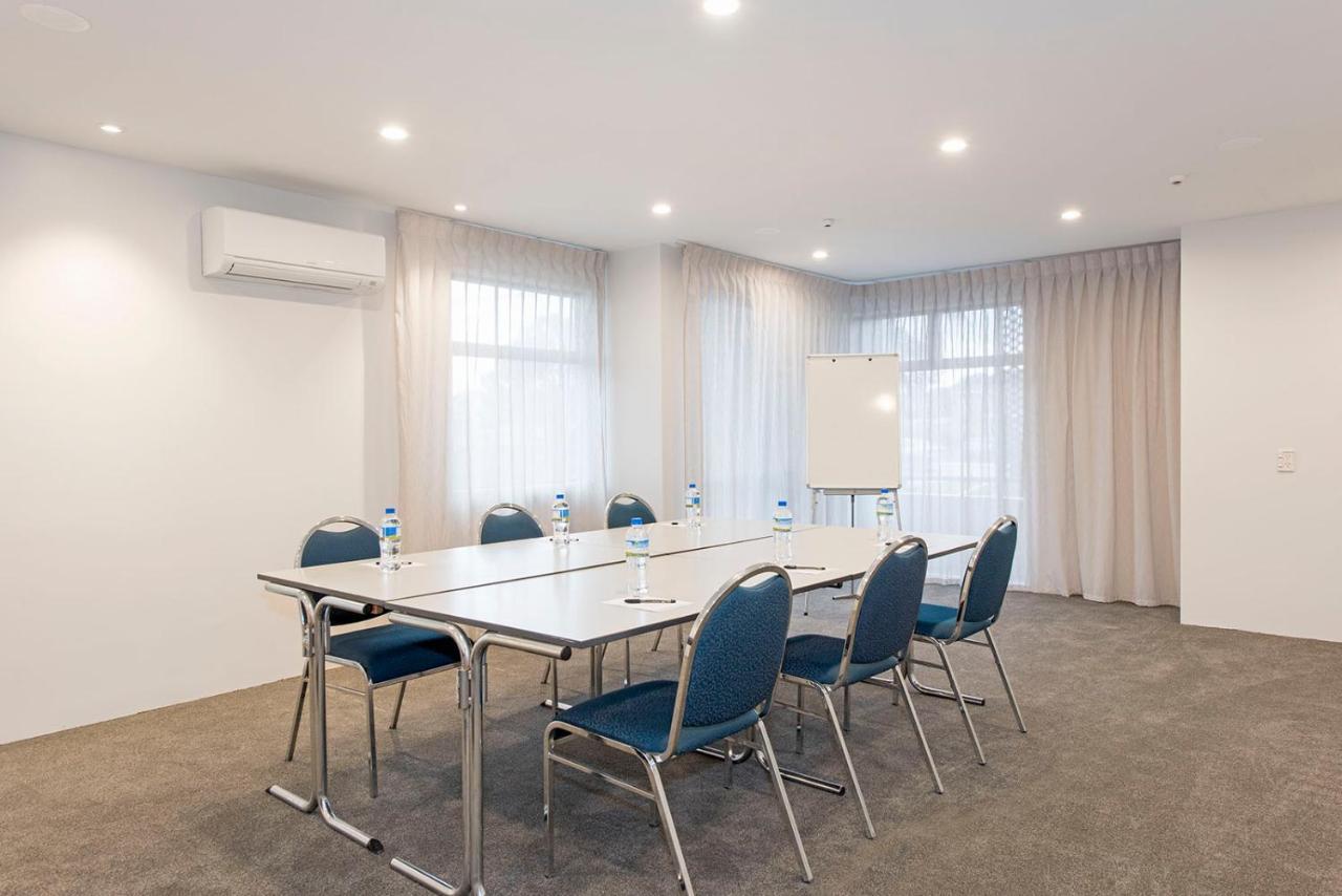 Carnmore Takapuna 4* Auckland