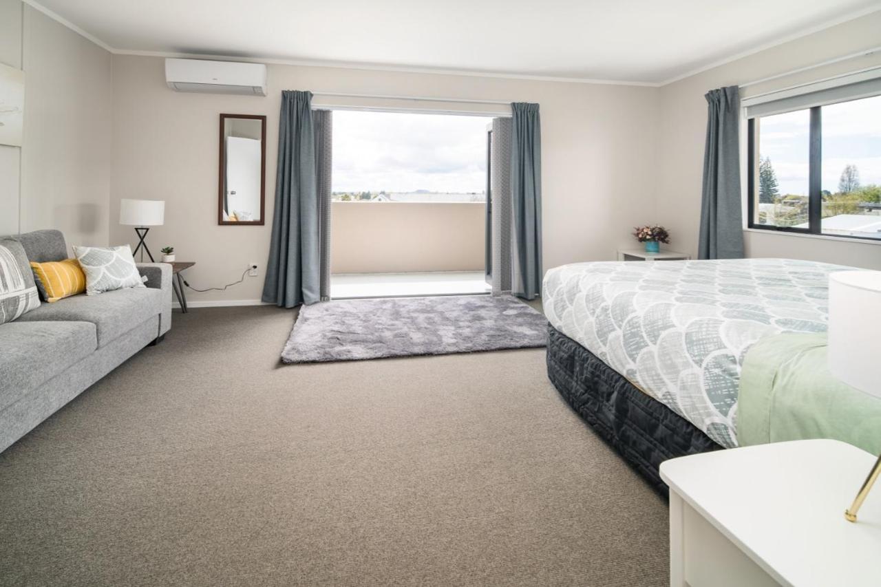 Central Manukau Escape * Auckland
