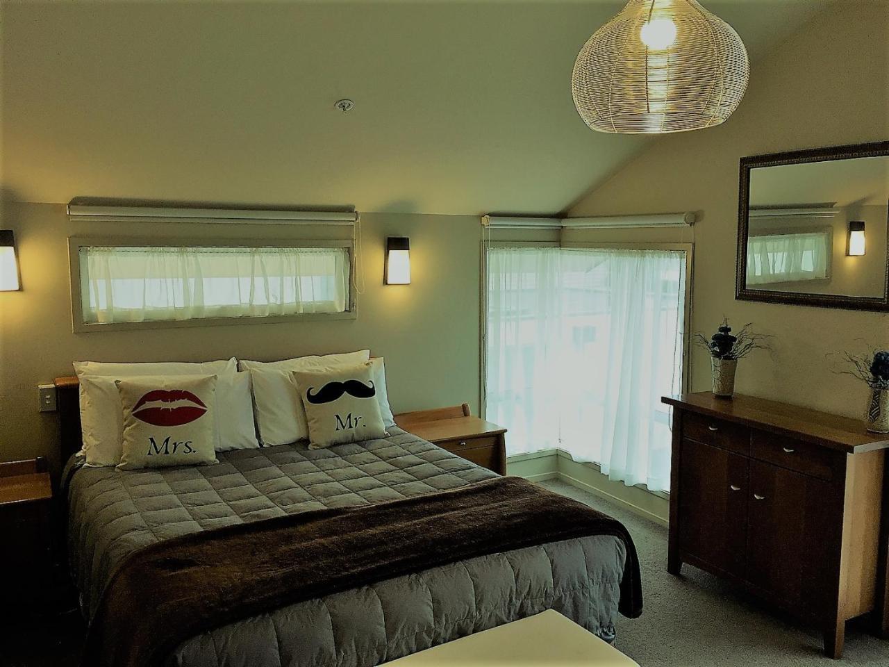 Motel Bucklands Waterfront