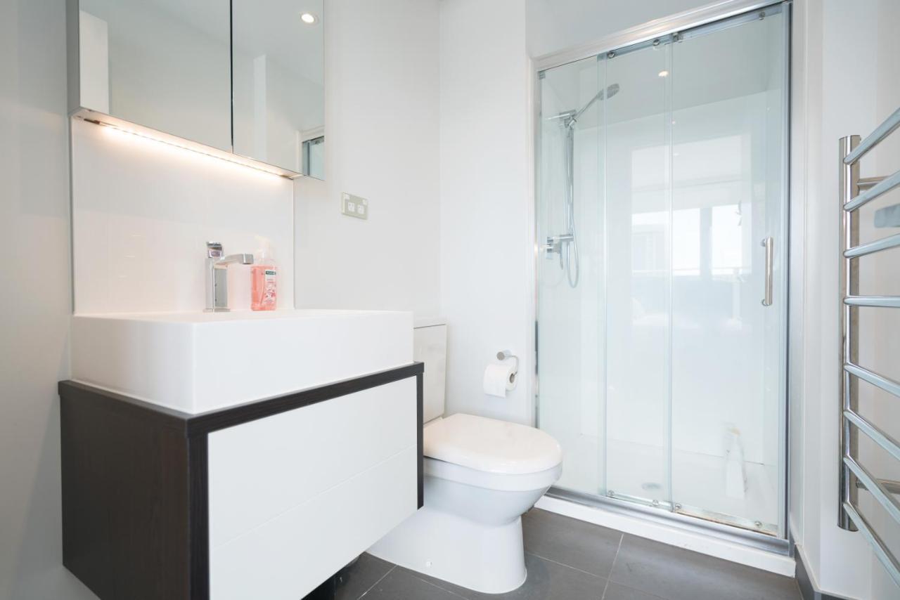 Spectacular Views 2 Bedroom In Cbd * Auckland