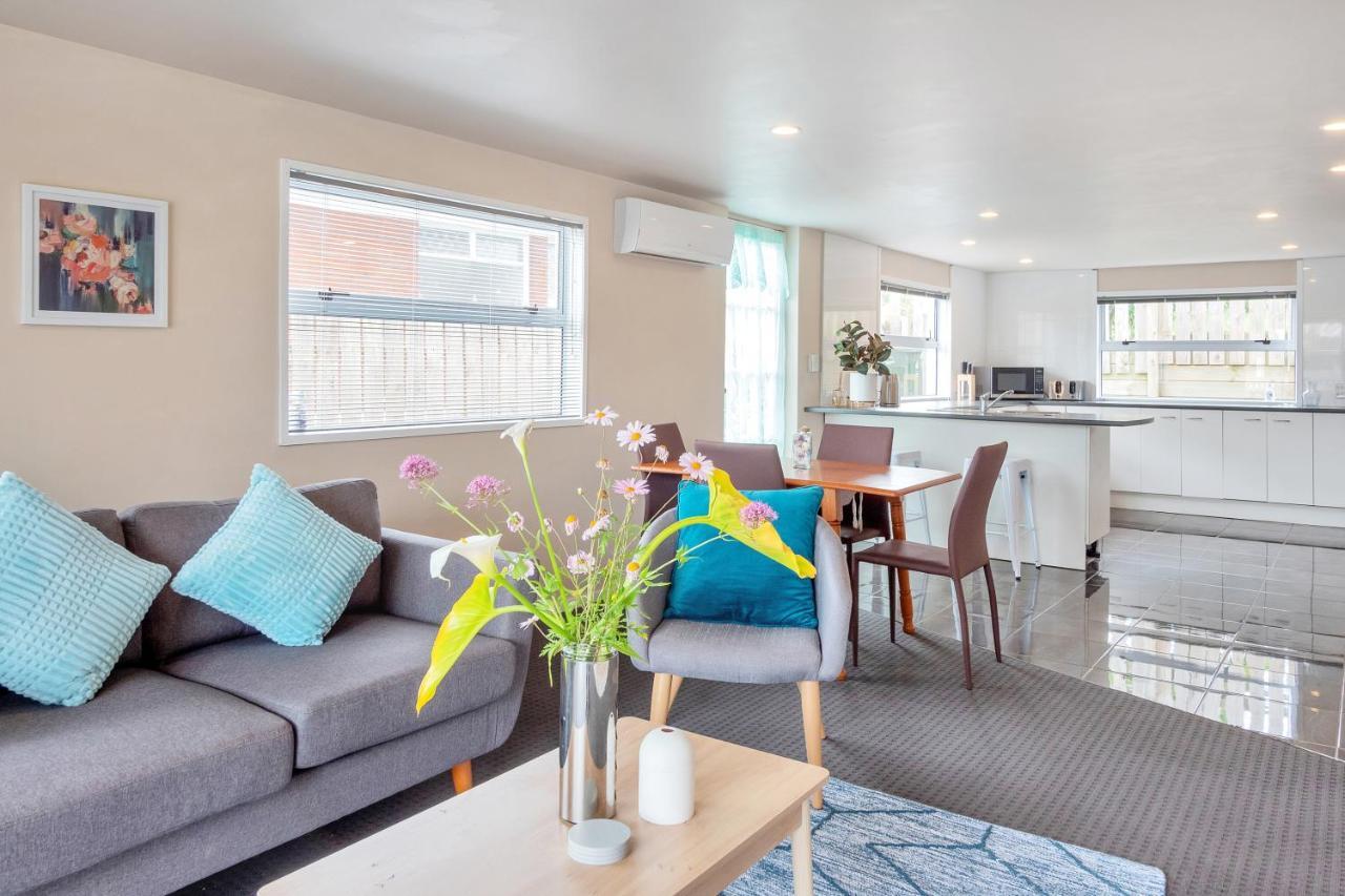 Sunny Side Getaway With Parking And Aircon