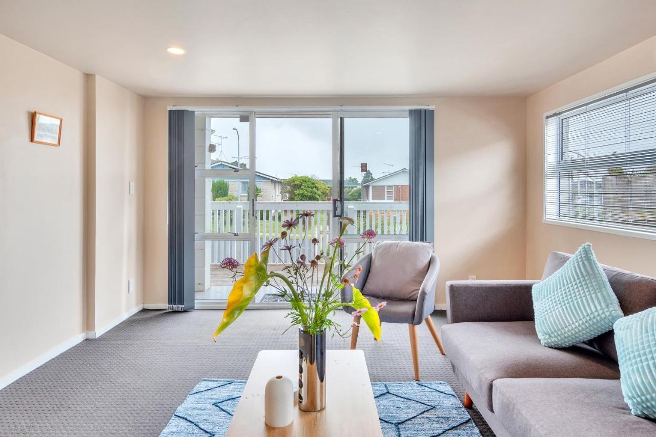 Sunny Side Getaway With Parking And Aircon