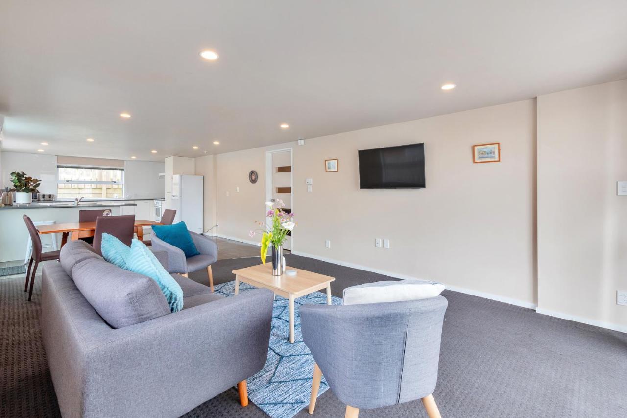 Sunny Side Getaway With Parking And Aircon *