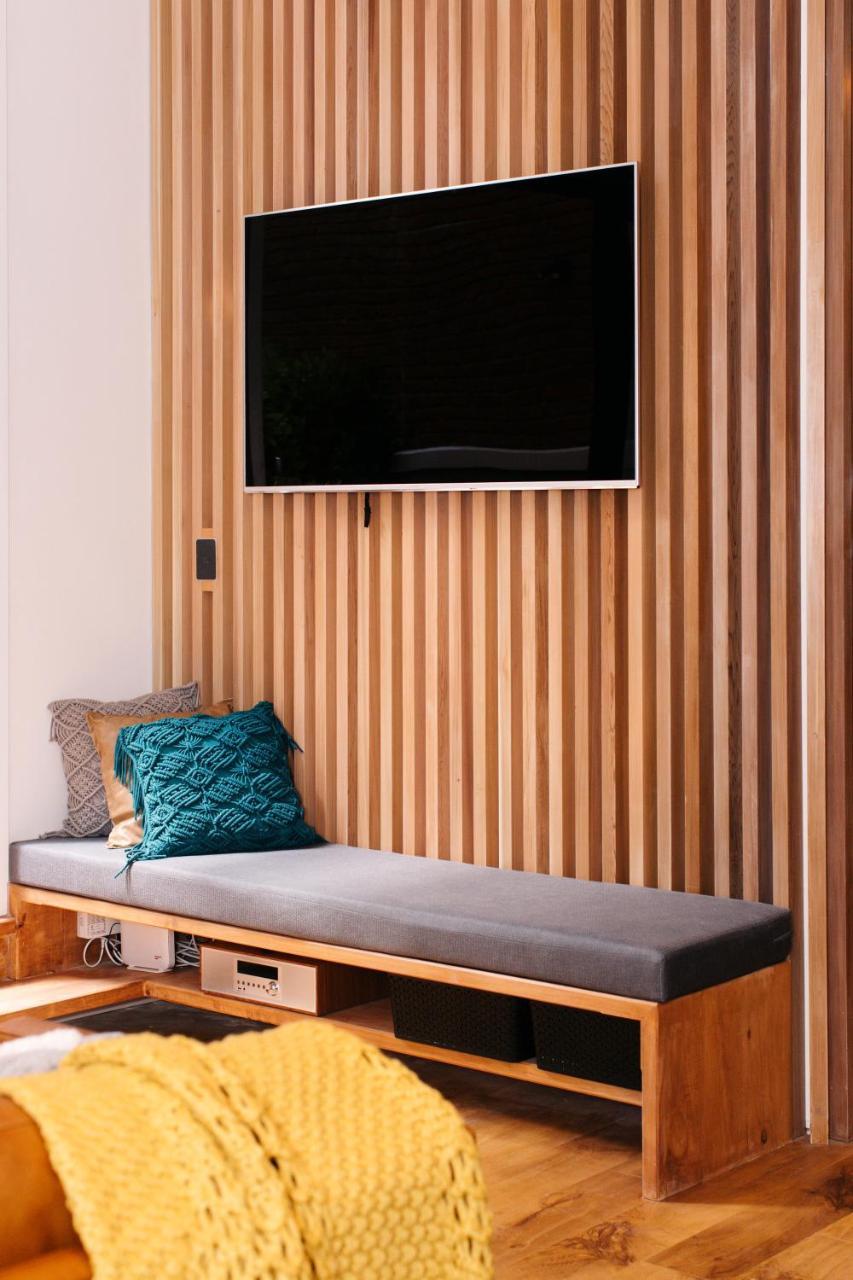 Apartment Anzac South Loft - 4 Bedrooms & 2 Free Car Parks