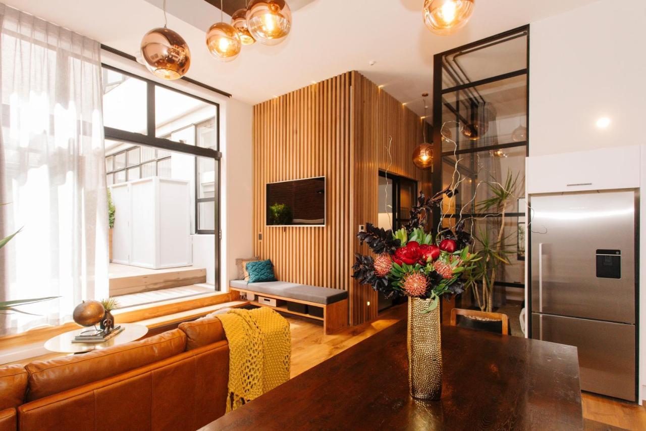 Anzac South Loft - 4 Bedrooms & 2 Free Car Parks *