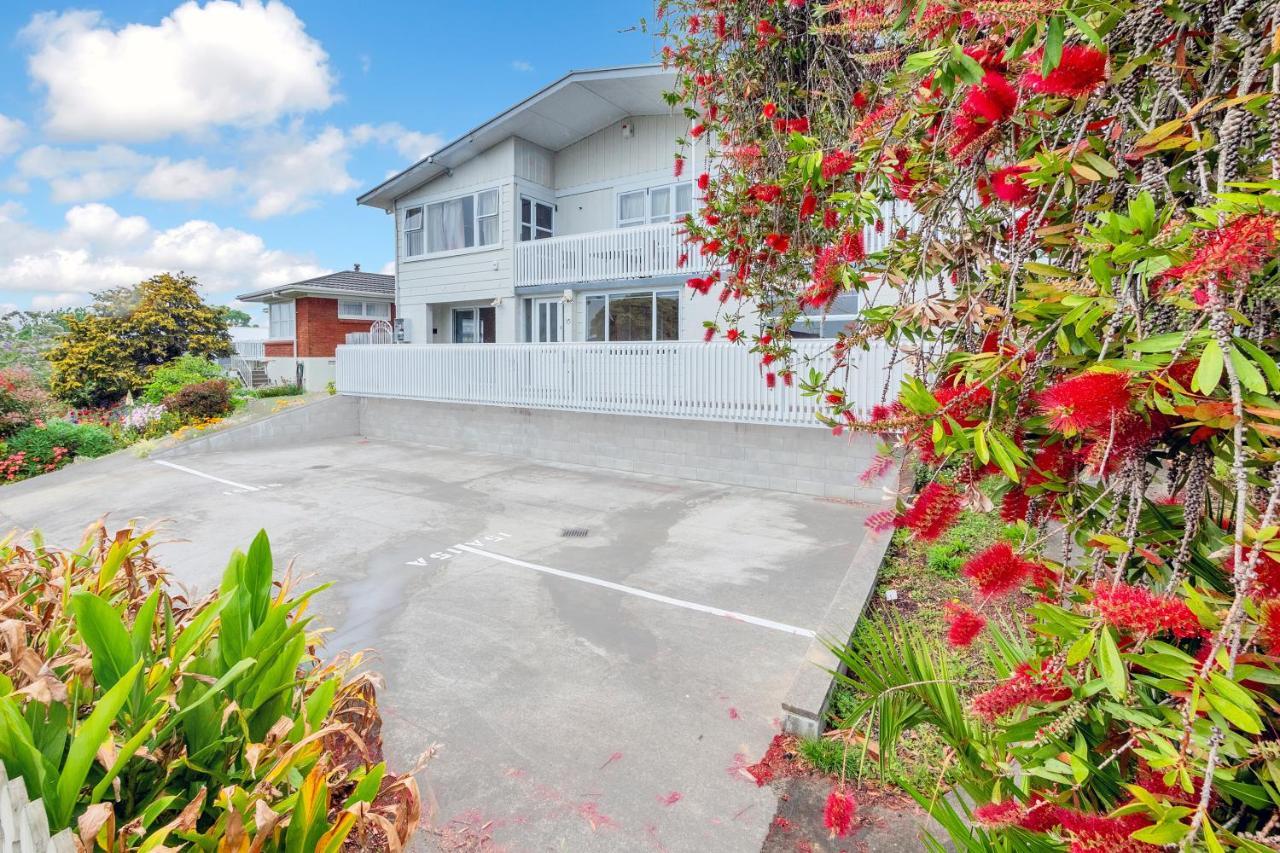 Sunny Side Getaway With Parking And Aircon Holiday home *