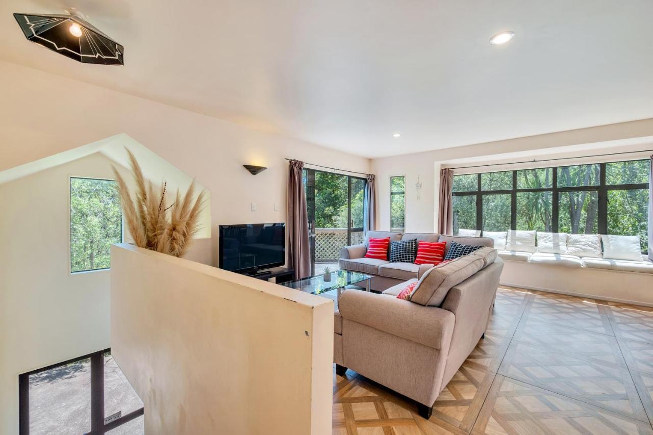 Casa de férias Ponsonby Gardens With Deck And Parking *