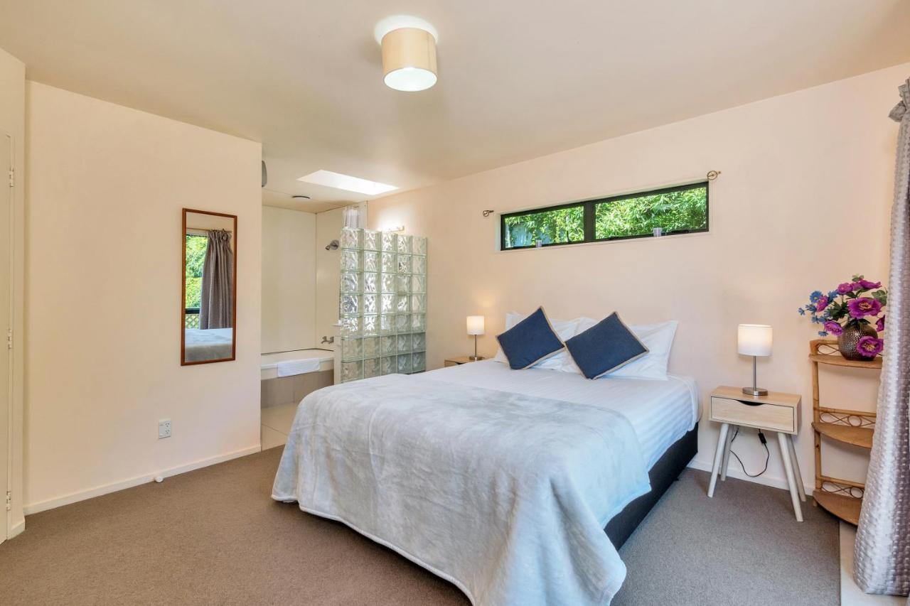 Casa de férias Ponsonby Gardens With Deck And Parking *