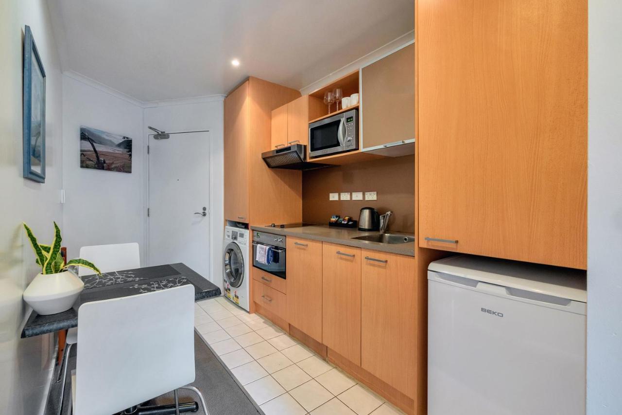 Apartment Cute In The With A Desk L Free Wifi Auckland