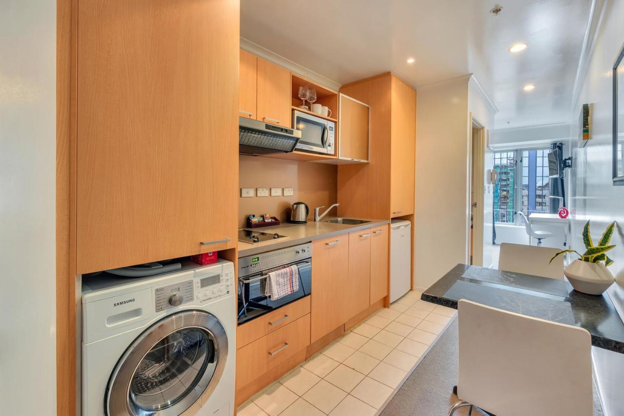 Cute In The With A Desk L Free Wifi * Auckland