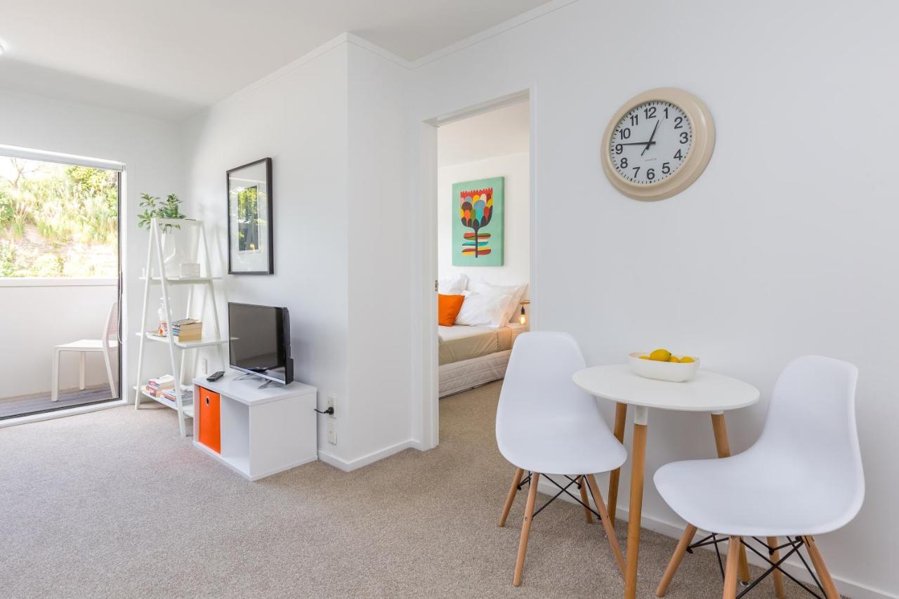 Peaceful At Victoria Park Apartment *