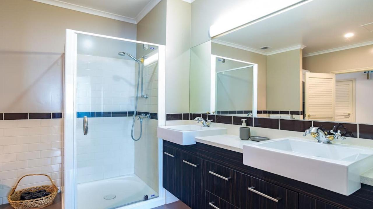 Apartamento Princes Wharf's Truly Stunning North-west Loft *