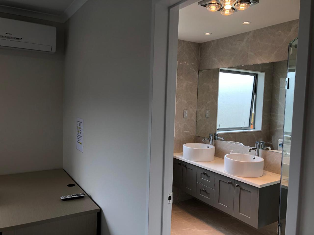 Luxury Holiday * Auckland