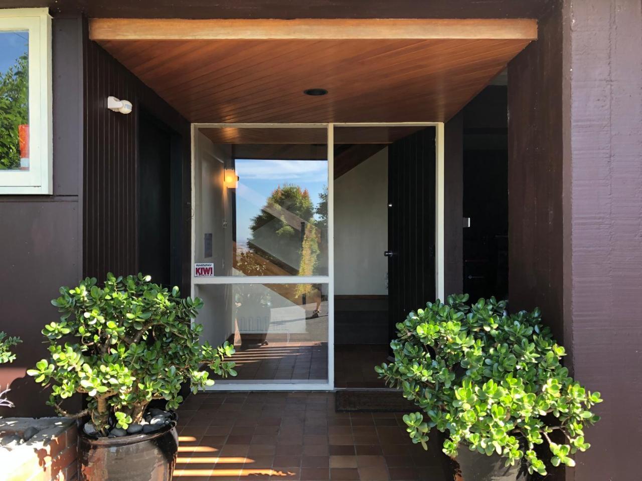 Mount Hobson Apartment *