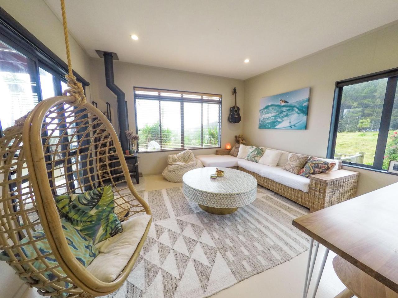 Coast Retreat Muriwai - Walk To The Beach! Holiday home *