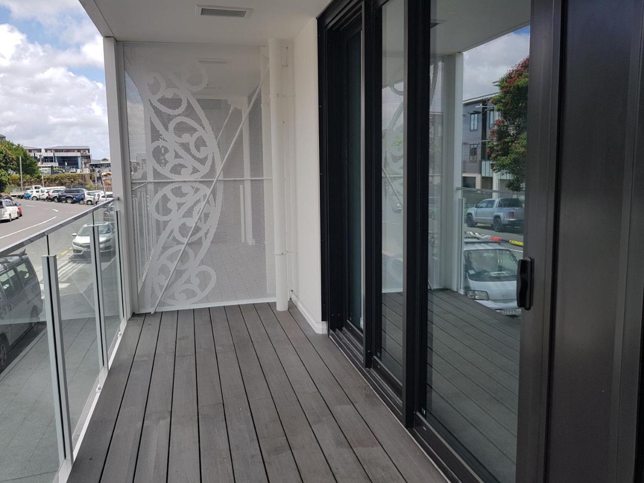 Luxury Miro @ Mt. Eden Apartment