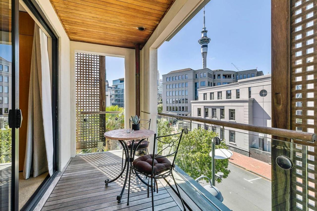 Enormous One Bedroom Beauty In Cbd! Free Parking Apartamento