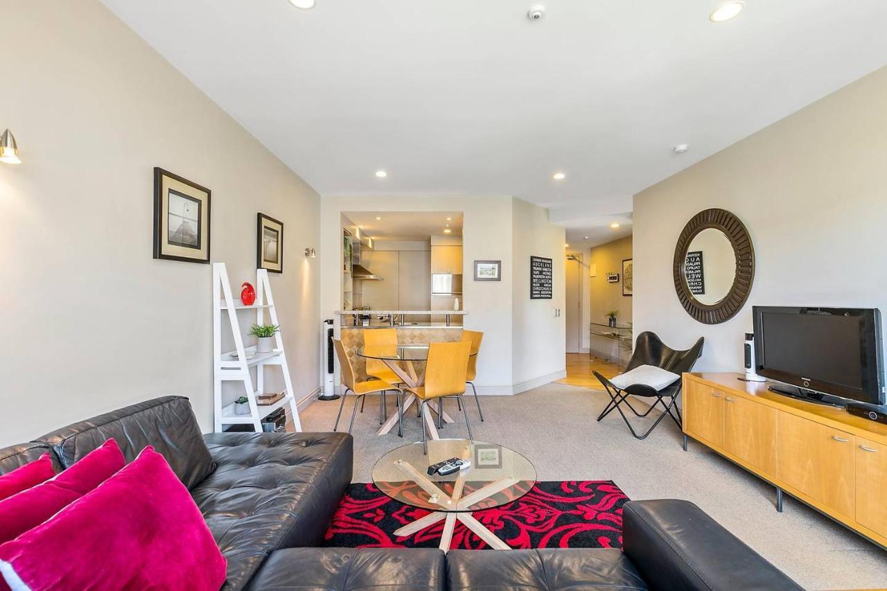 Apartamento Enormous One Bedroom Beauty In Cbd! Free Parking *